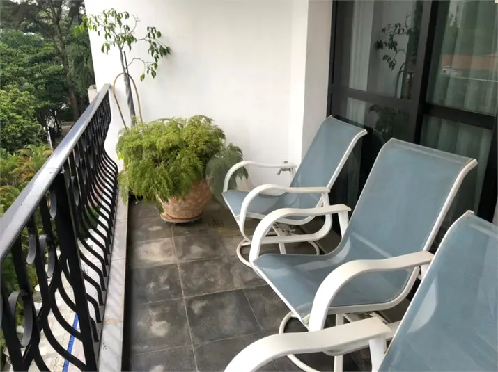 Apartamento com 4 quartos à venda em Moema – SP