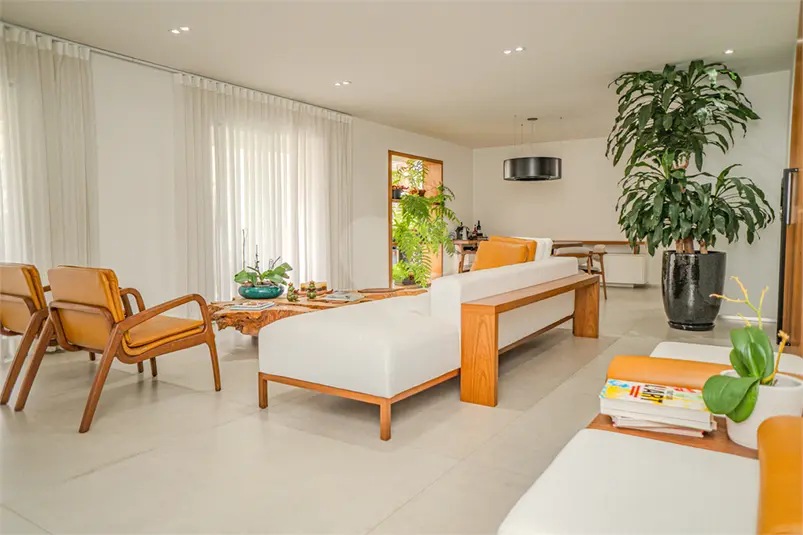 Apartamento com 4 quartos à venda em Moema – SP