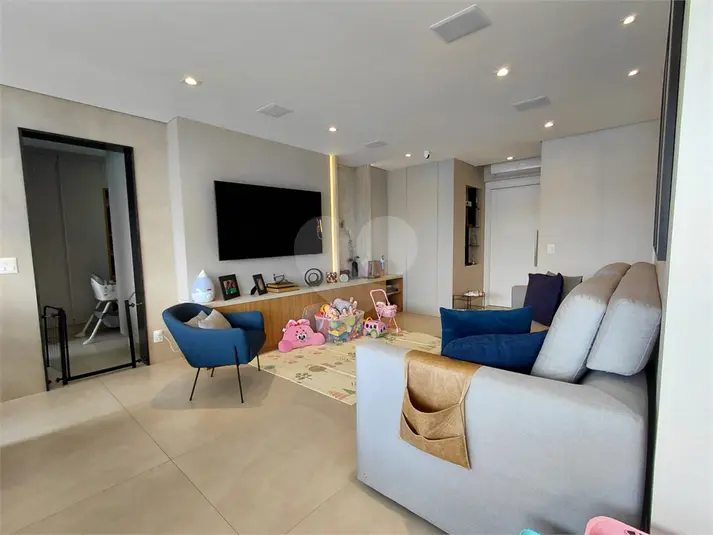 Apartamento com 3 quartos para alugar em Vila Romana – SP