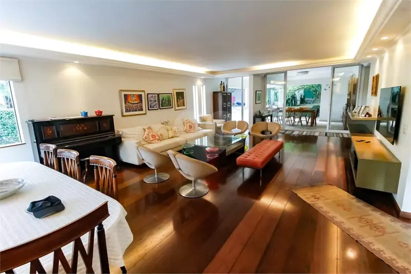Casa térrea com 4 quartos à venda em Jardim Guedala – SP