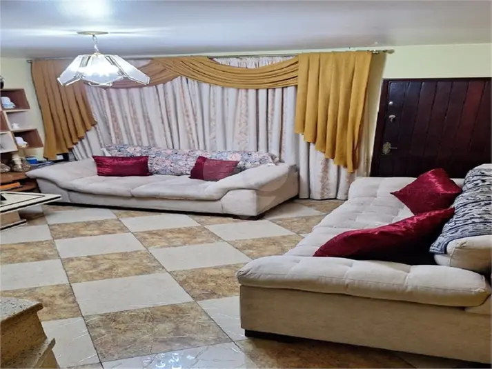Sobrado com 2 quartos à venda ou para alugar em Vila Constança – SP