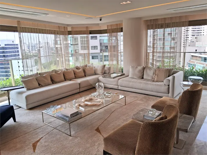 Apartamento com 3 quartos à venda em Moema – SP