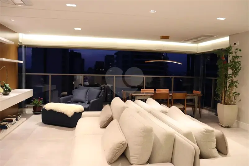 Apartamento com 3 quartos à venda em Moema – SP