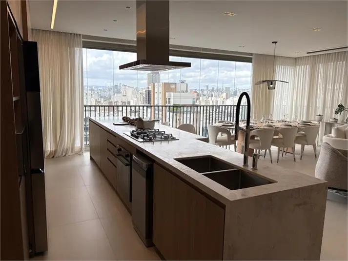 Apartamento com 3 quartos à venda em Itaim Bibi – SP