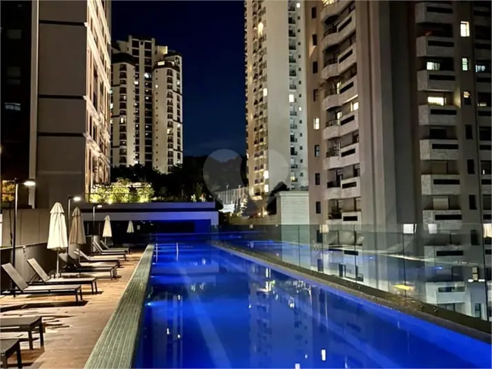 Apartamento com 1 quarto à venda ou para alugar em Panamby – SP