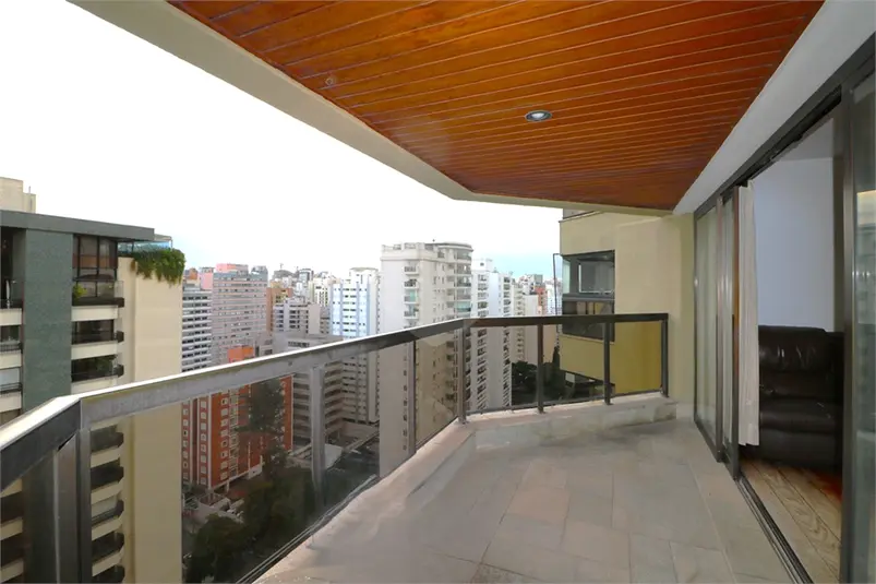 Apartamento com 4 quartos à venda em Moema – SP