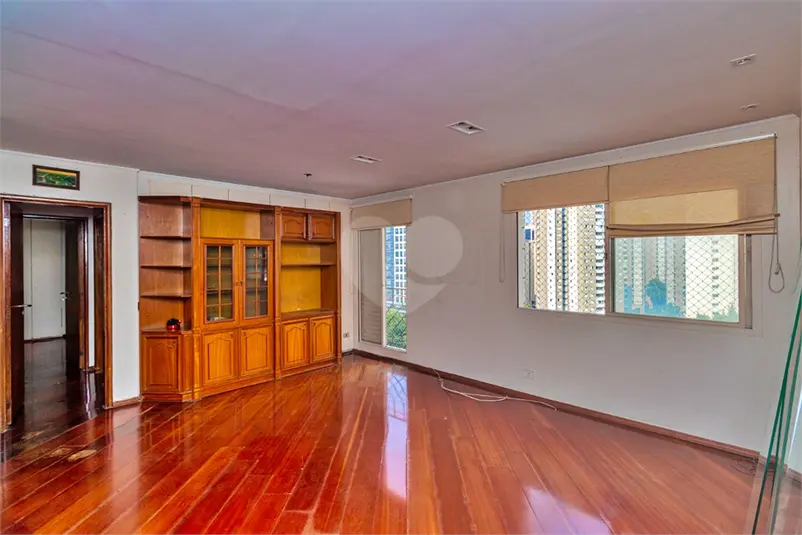 Apartamento com 2 quartos à venda em Moema – SP