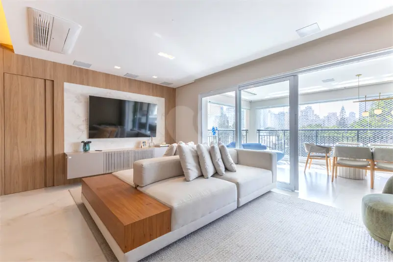 Apartamento com 3 quartos à venda em Moema – SP