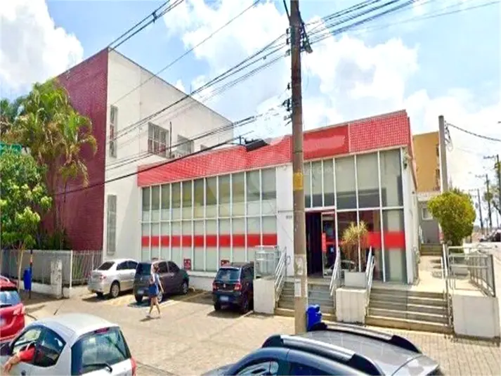 Prédio inteiro para alugar em Osvaldo Cruz – SP