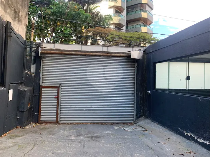 Terreno à venda em Saúde – SP