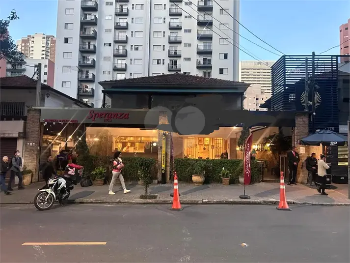 Casa com 3 quartos à venda em Moema – SP