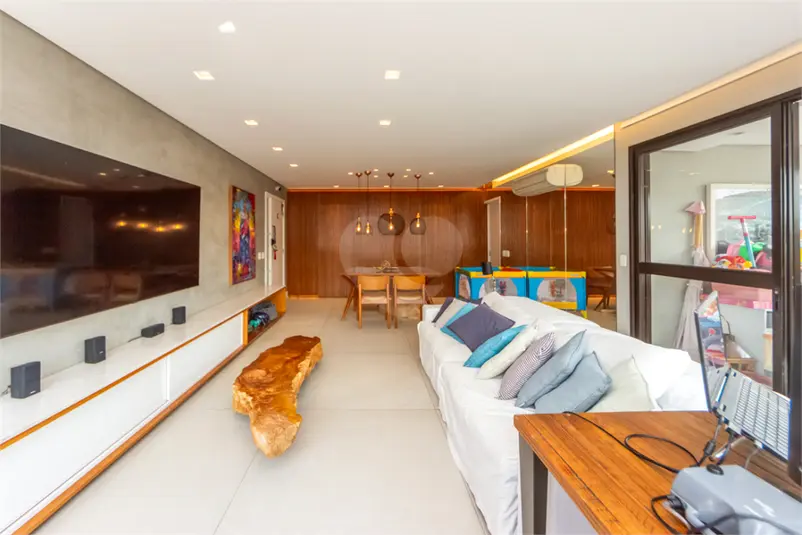 Apartamento com 4 quartos à venda em Moema – SP