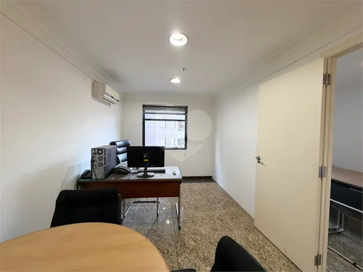 Salas com 1 quarto para alugar em Moema – SP