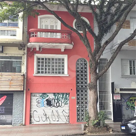 Sobrado com 3 quartos para alugar em Perdizes – SP