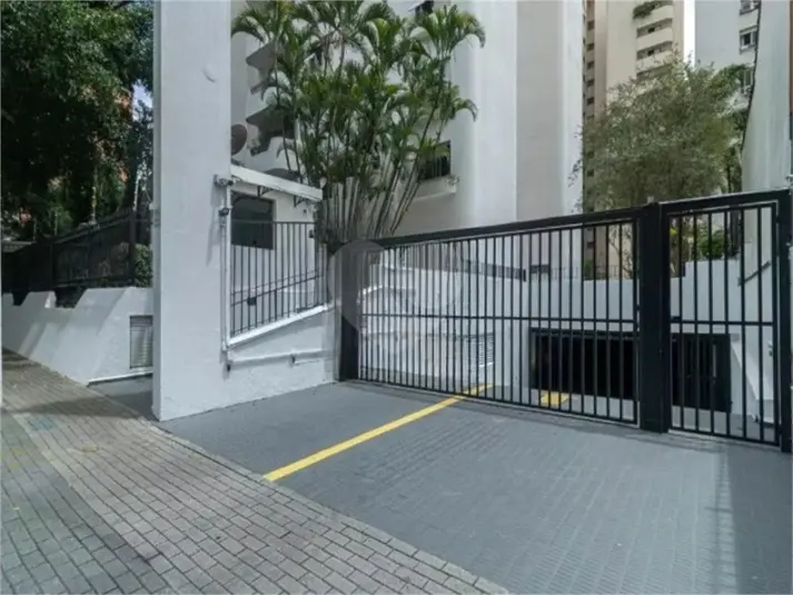 Apartamento com 2 quartos para alugar em Moema – SP