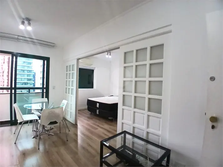 Apartamento com 1 quarto para alugar em Itaim Bibi – SP
