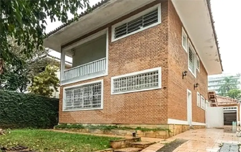 Sobrado com 3 quartos à venda em Alto de Pinheiros – SP