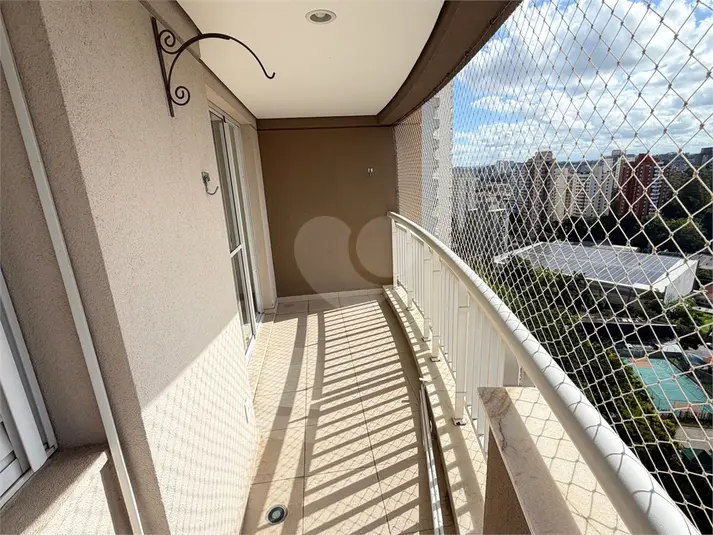 Apartamento com 3 quartos para alugar em Panamby – SP