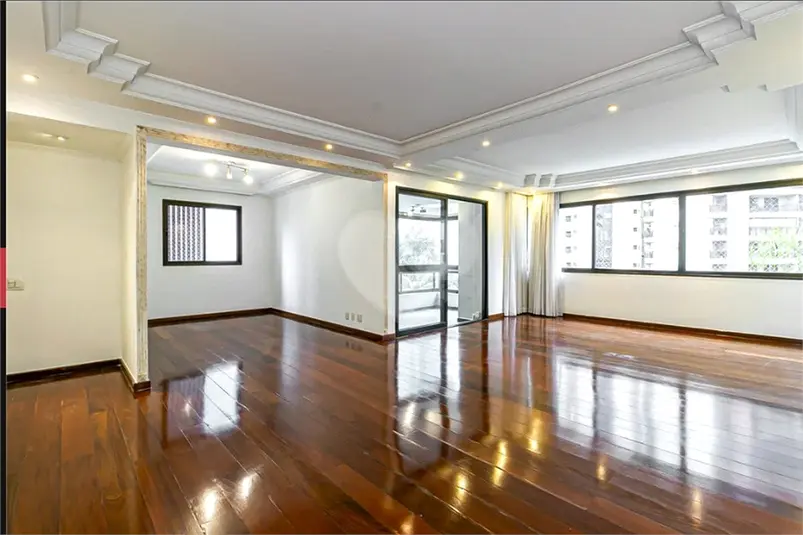 Apartamento com 3 quartos à venda em Moema – SP