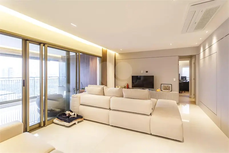 Apartamento com 3 quartos à venda em Moema – SP