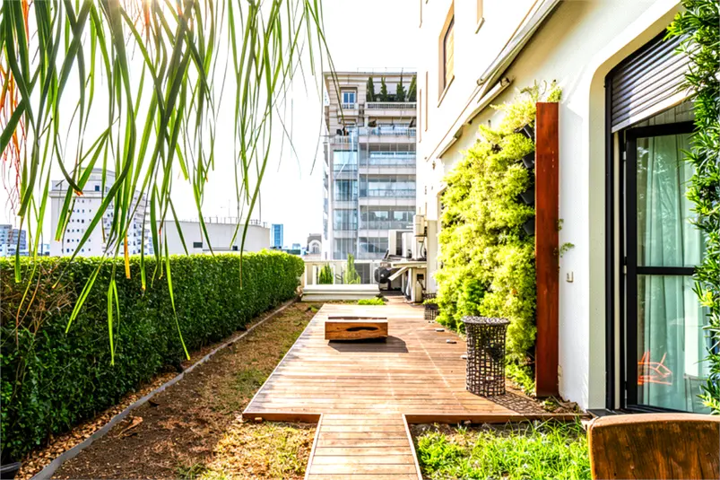 Apartamento com 4 quartos à venda em Jardim Europa – SP
