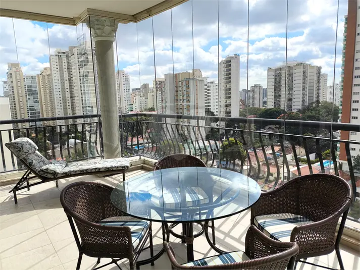 Apartamento com 5 quartos à venda ou para alugar em Campo Belo – SP