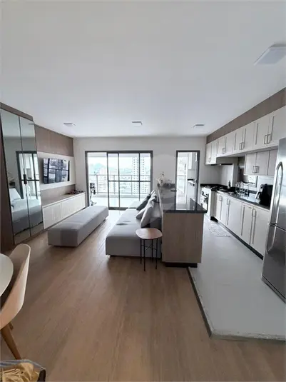 Apartamento com 3 quartos para alugar em Centro – SP