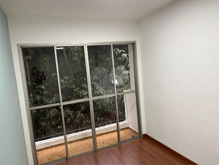 Apartamento com 2 quartos para alugar em Alto de Pinheiros – SP