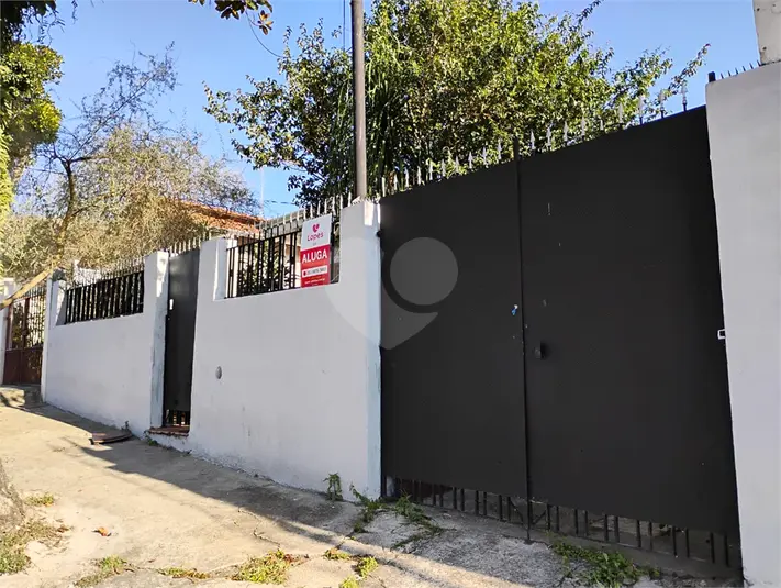 Casa térrea com 3 quartos para alugar em Vila Santa Catarina – SP