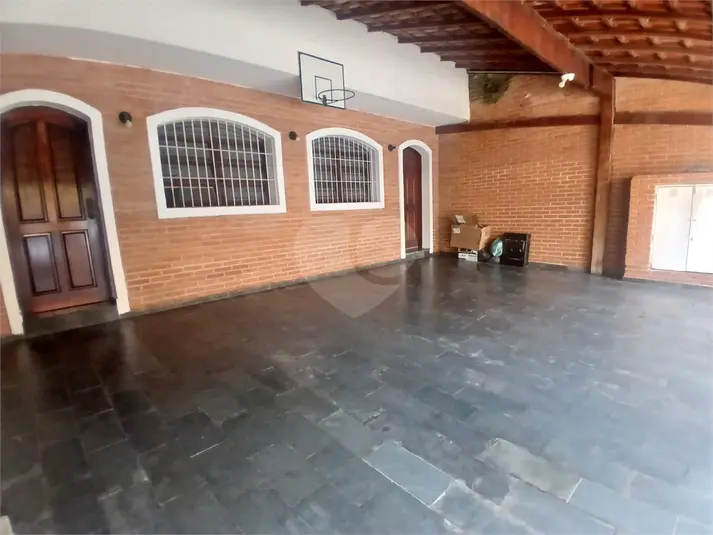 Casa com 3 quartos para alugar em Parque Continental – SP