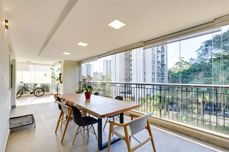Apartamento com 4 quartos à venda ou para alugar em Alto da Boa Vista – SP