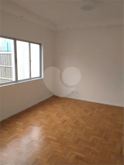 Apartamento com 3 quartos para alugar em Jardim Paulista – SP