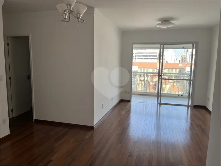 Apartamento com 3 quartos para alugar em Vila Mariana – SP