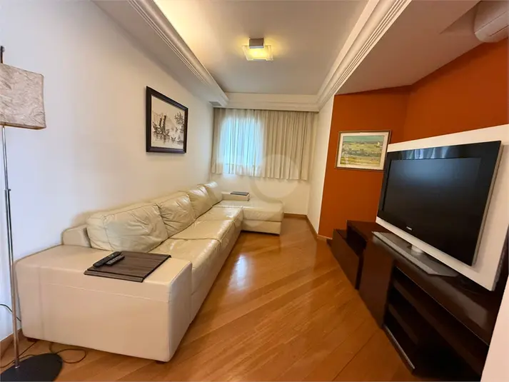 Apartamento com 4 quartos para alugar em Moema – SP