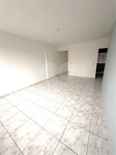Apartamento com 3 quartos para alugar em Lapa – SP