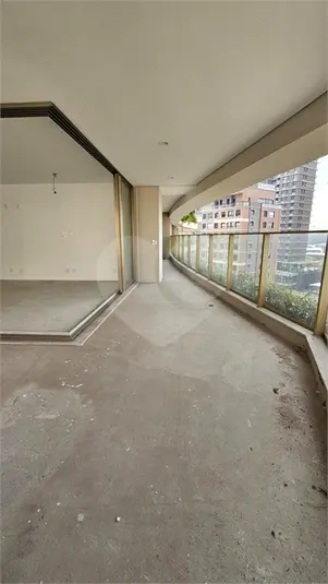Apartamento com 3 quartos à venda em Moema – SP