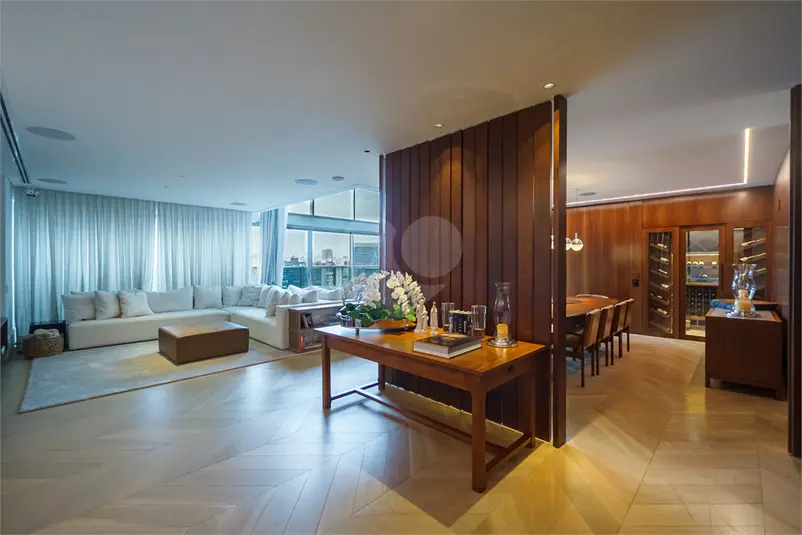Apartamento com 4 quartos à venda em Vila Olímpia – SP