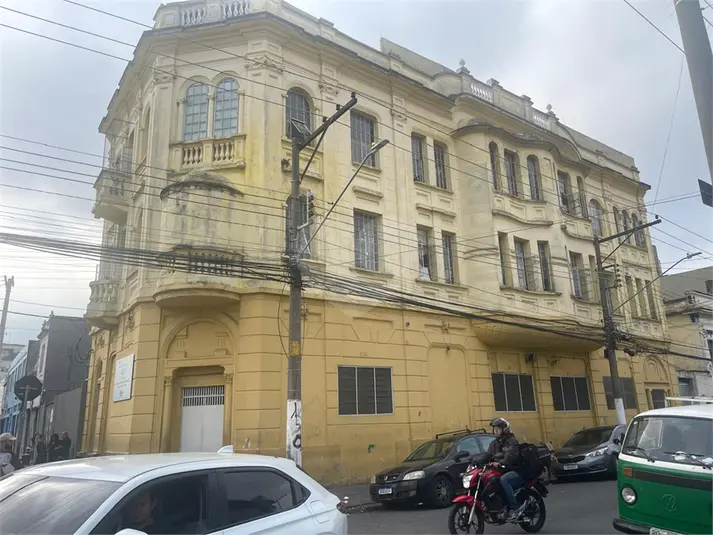 Prédio inteiro à venda ou para alugar em Brás – SP