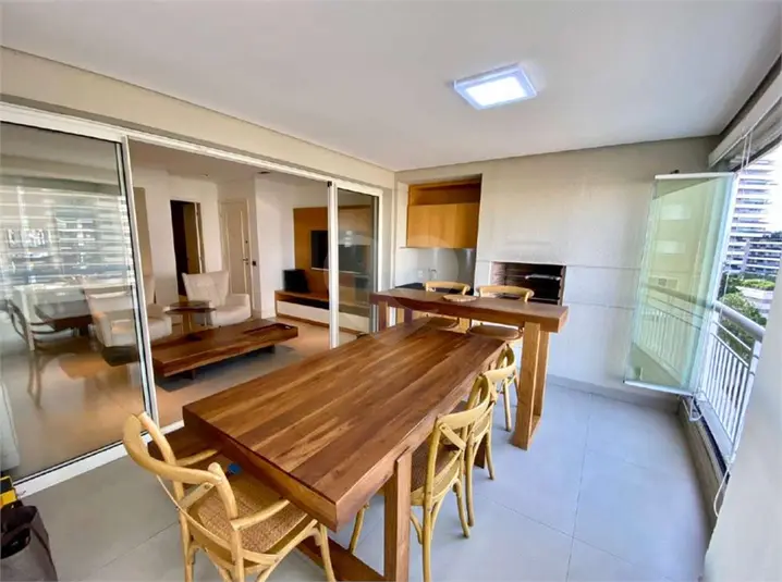 Apartamento com 3 quartos para alugar em Granja Julieta – SP