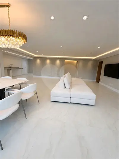 Apartamento com 3 quartos à venda em Campo Belo – SP
