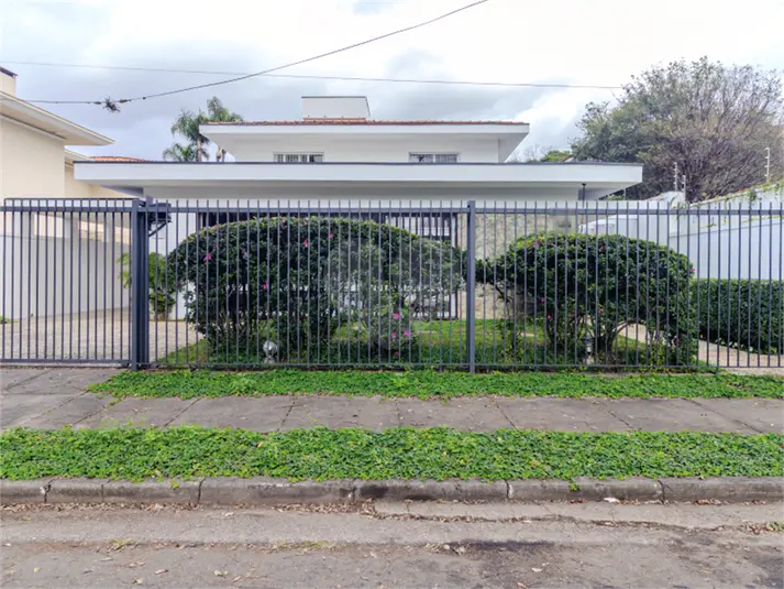 Sobrado com 5 quartos à venda em Alto de Pinheiros – SP