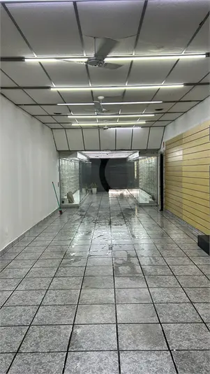 Salão Comercial à venda em Santana – SP