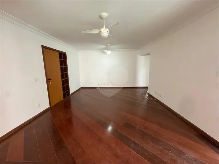 Apartamento com 3 quartos para alugar em Brooklin – SP