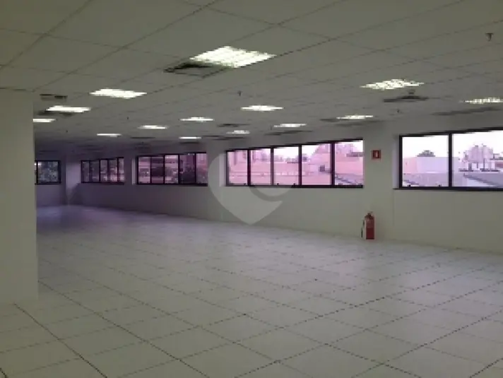 Prédio inteiro à venda ou para alugar em Barra Funda – SP