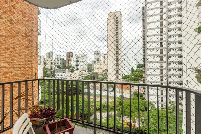 Apartamento com 3 quartos à venda em Moema – SP