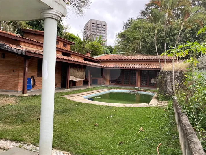Sobrado com 4 quartos à venda em Alto da Boa Vista – SP