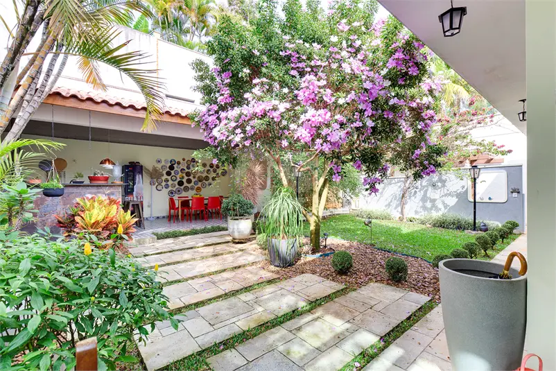 Sobrado com 4 quartos à venda em Jardim Marajoara – SP