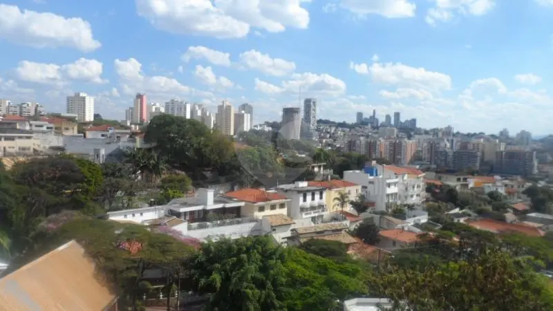 Casa com 3 quartos à venda ou para alugar em Vila Romana – SP