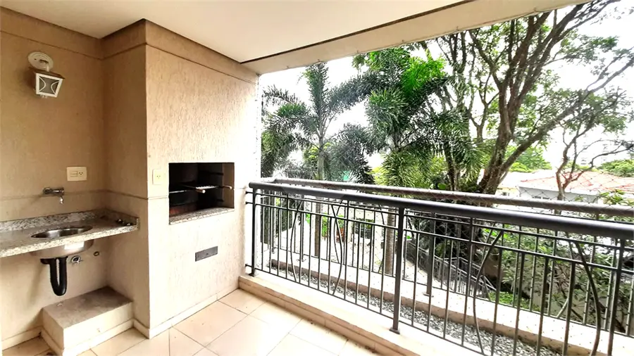 Apartamento com 3 quartos para alugar em Brooklin – SP