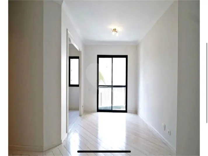 Apartamento com 3 quartos para alugar em Itaim Bibi – SP